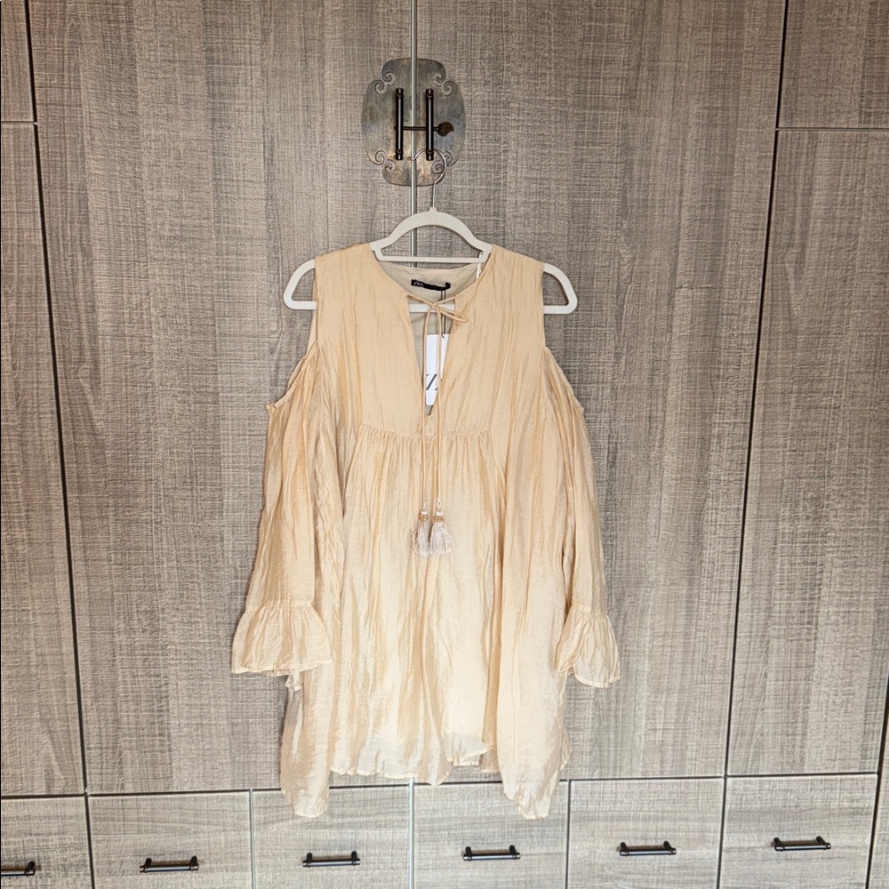 Zara Cold Shoulder‎ Front Tie Mini Dress